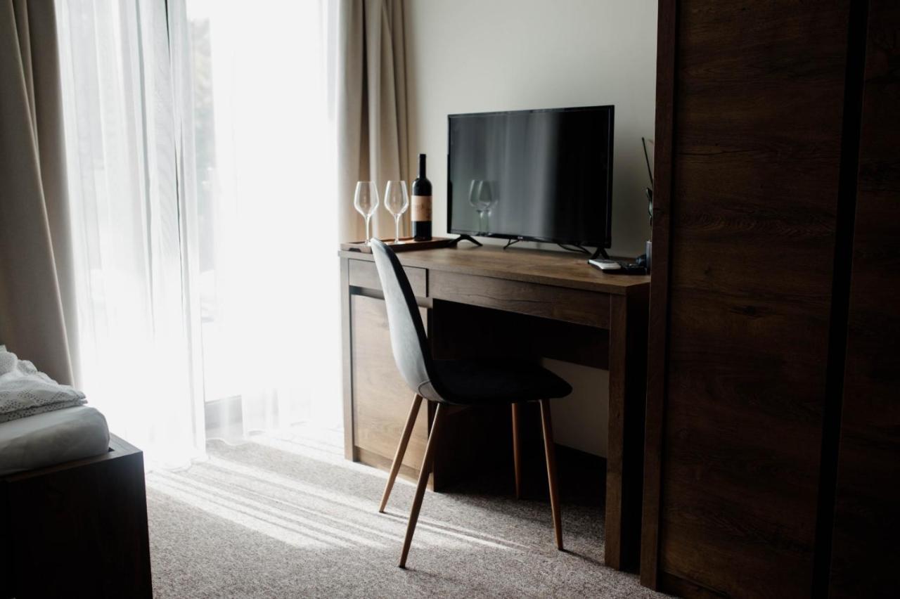 Rozsa Etterem & Panzio Bed & Breakfast Peçuy Dış mekan fotoğraf