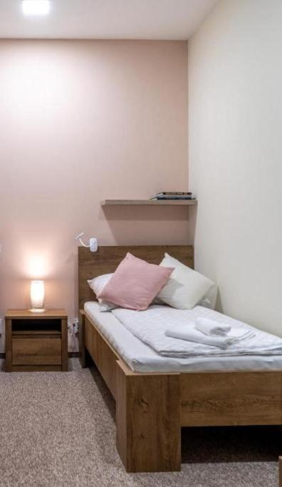 Rozsa Etterem & Panzio Bed & Breakfast Peçuy Dış mekan fotoğraf